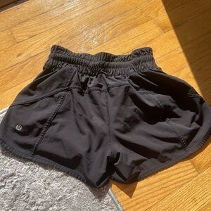 Lululemon Track That midrise short